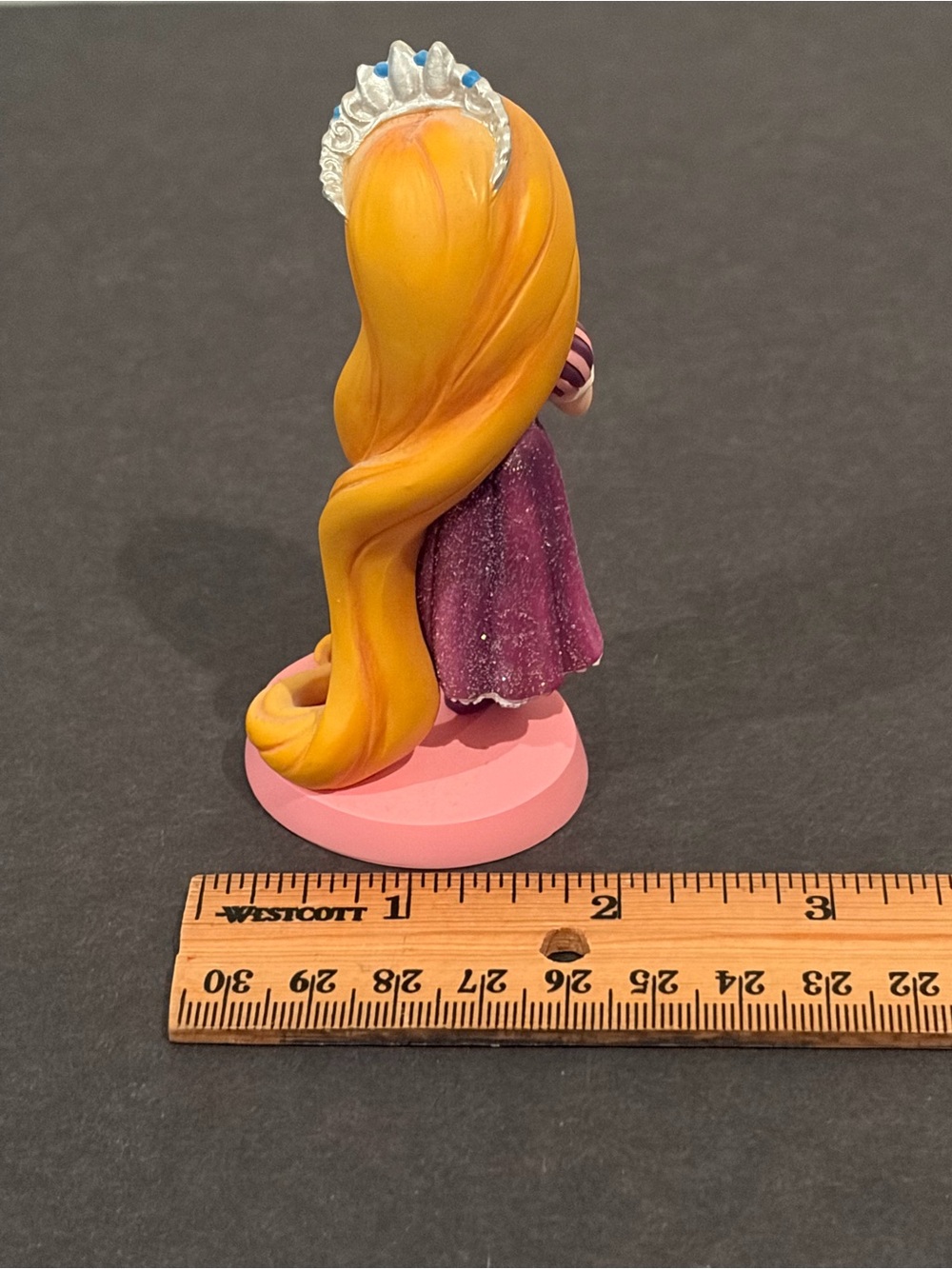 Disney Showcase Enesco Rapunzel Little Princess Figurine Tangled - Picture 4 of 6